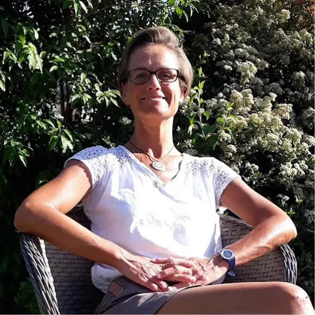 Véronique Dujardin