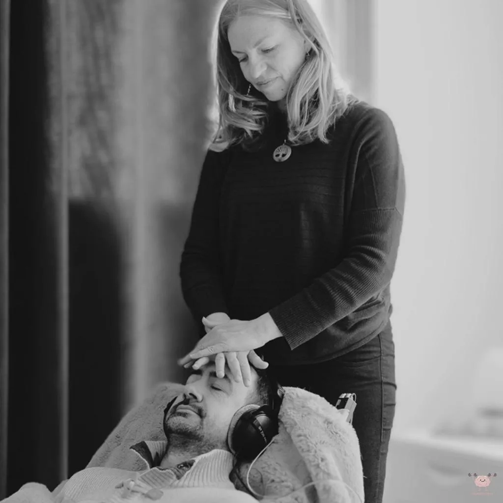 Séance Neurofeedback Dynamique et Soins Energétiques à Annecy (Mélanie Joly)